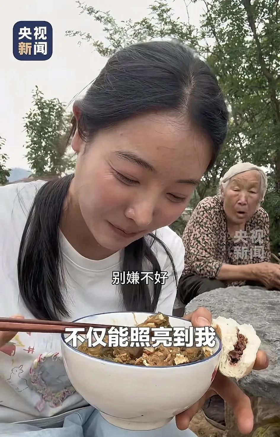 李富贵接受央视采访，上一个上央视的河南女孩是麦小登，但是我感觉李富贵更真实。2
