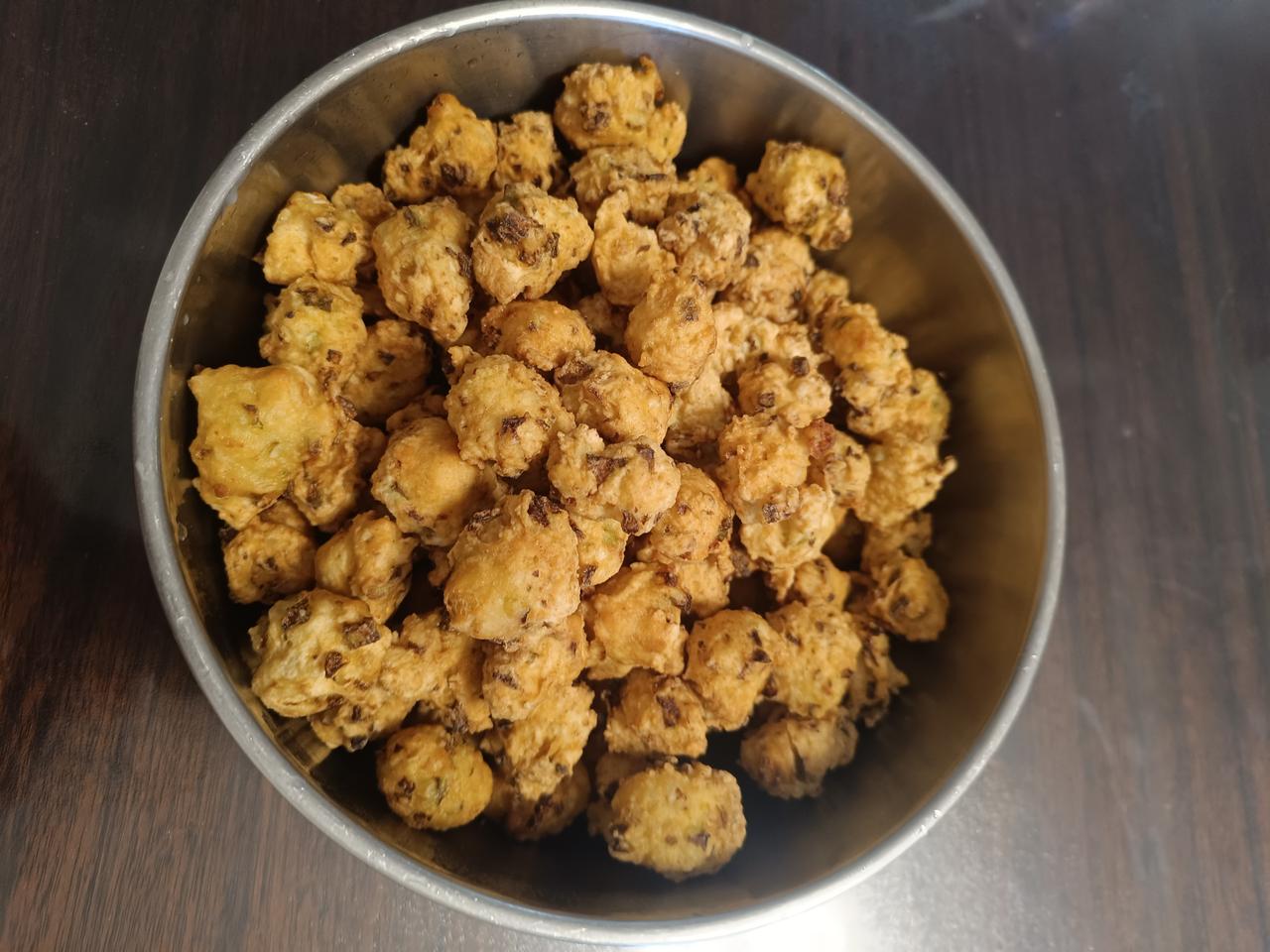 炸萝卜丸子新做法今天炸萝卜丸子，冬天喝一碗萝卜丸子汤，萝卜中富含维生素膳食纤