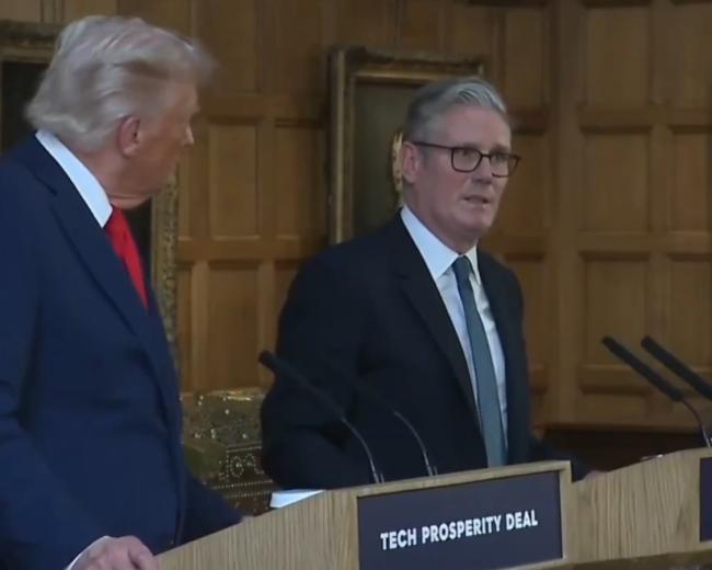 特朗普还是很会做表面文章的，英国国王查尔斯访美，特朗普给予了最高礼仪，500名官