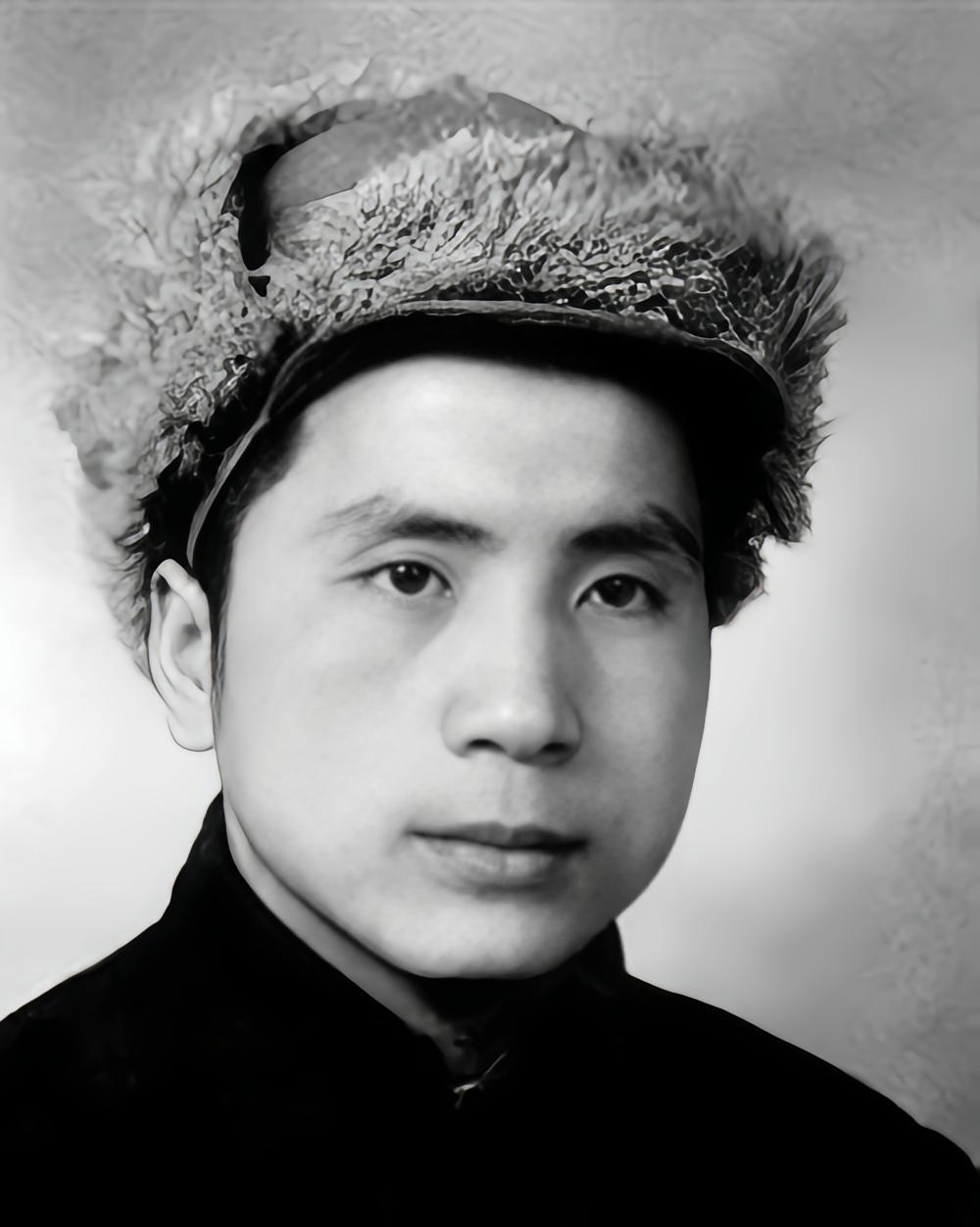李百万（1926年11月5日-2010年），山西洪洞人，中国电影演员、制片人。毕