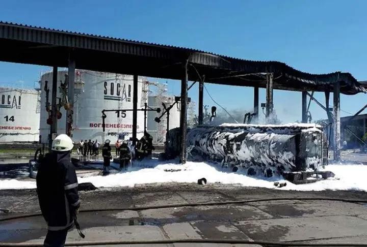 阿利耶夫指责俄罗斯“蓄意空袭”阿塞拜疆国家石油公司的油库及乌克兰境内其他阿塞拜疆