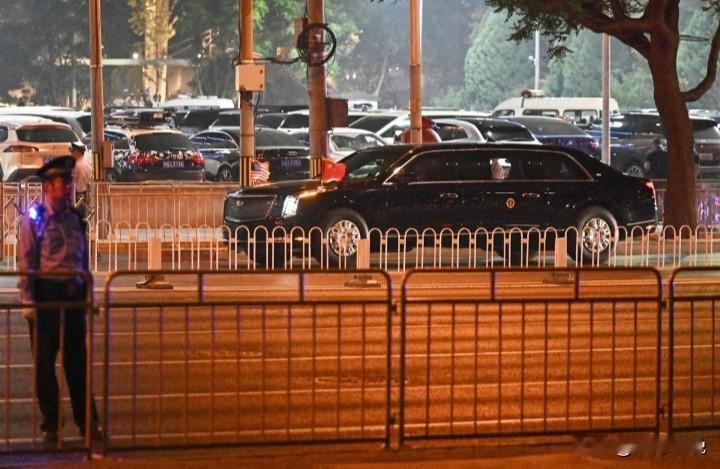 马斯克直言，自己与黄仁勋是登上“空军一号“的仅两位美国商界领袖。“空军一号“