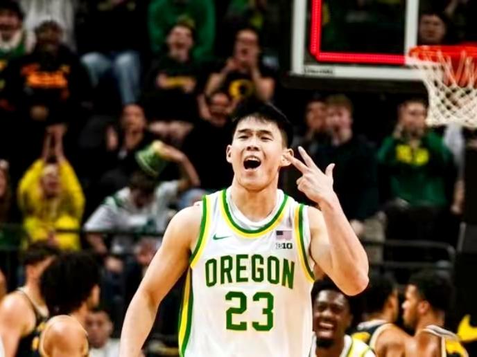 虽然天天批评，但俄勒冈主帅对林葳是真爱无疑了林葳今天首发出场23分钟，砍下了