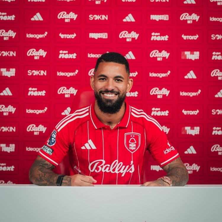 都体: 道格拉斯-路易斯在本轮英超受伤, 触发买断条款的难度增大