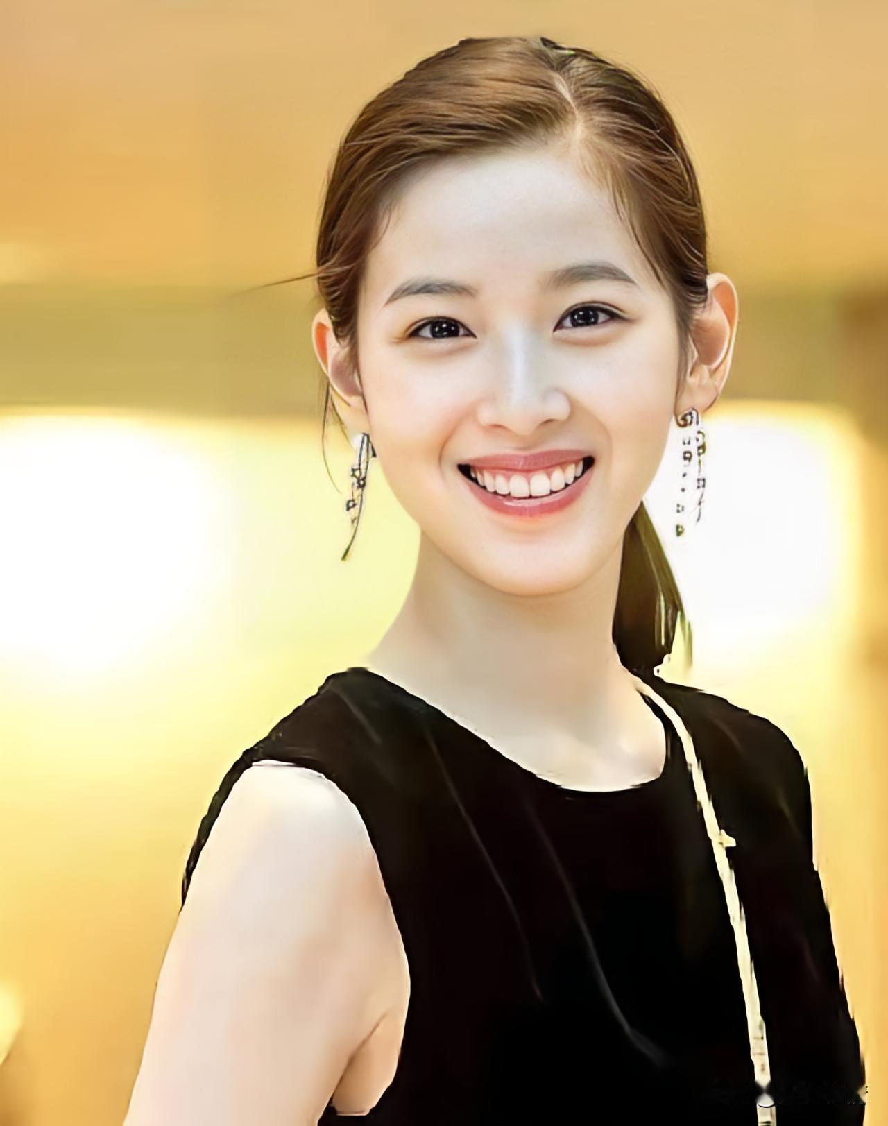 大家有没有发现？章泽天有点不对劲，不是她不漂亮了，也不是没钱花了，而是她的事