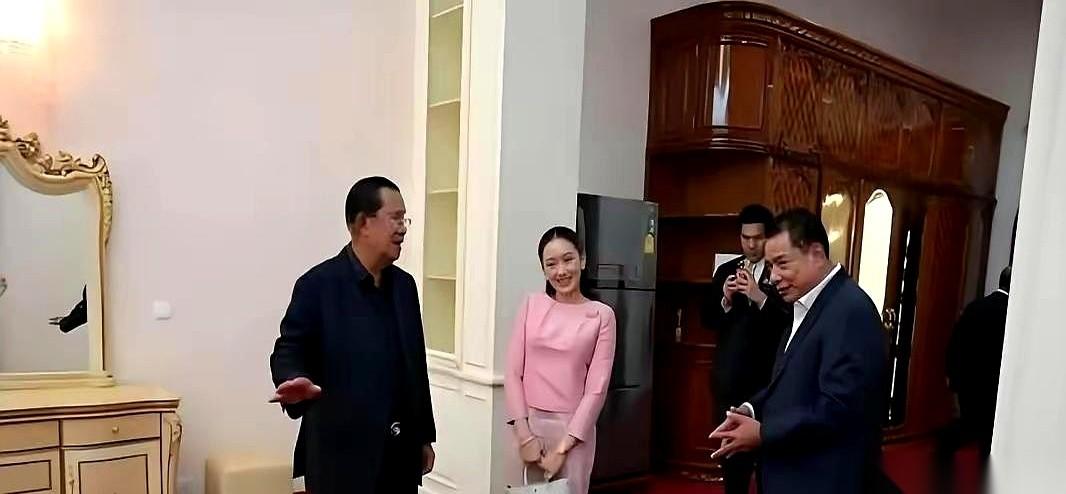 一辈子打下的江山，亲手交到儿子手里，图个啥？图个他扭头就想把咱家最重要的那根柱