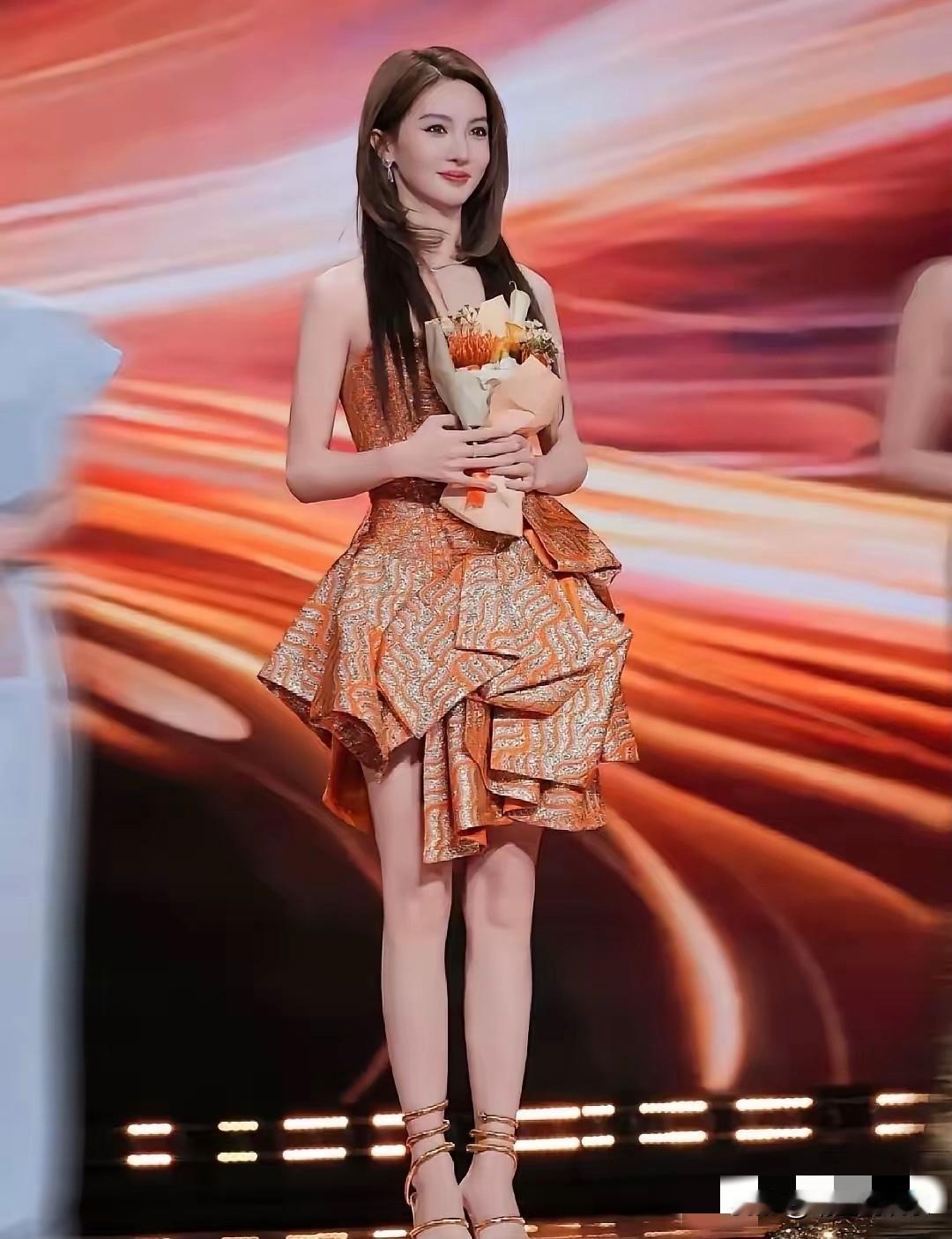 第一眼，是baby？第二眼，是娜扎？第三眼，原来是她真是一点没认出，是金晨