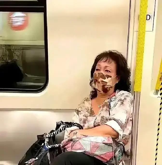 港姐冠军、TVB当家花旦，徐子珊的“人间蒸发”，根本不是什么黯淡退场，而是一场精