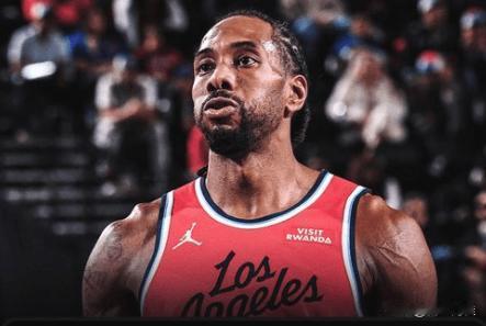 为什么上赛季祖巴茨打的很好，没人骂，这赛季却成了累赘的问题。我的看法是上赛季阵容