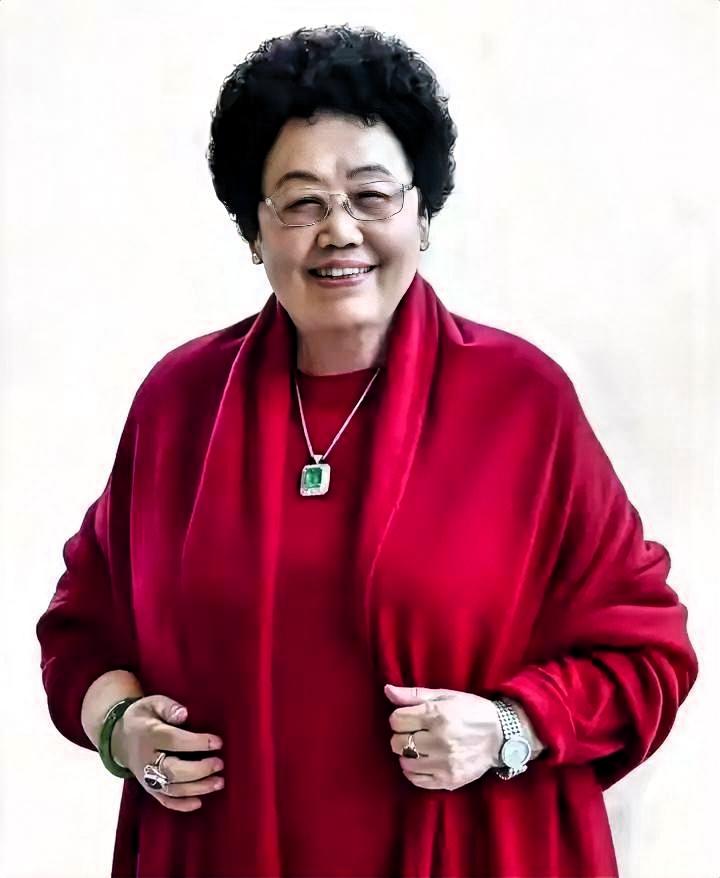 看了陈丽华去世，我默默地做了三个决定陈丽华老师走了，85岁，留下500亿家产