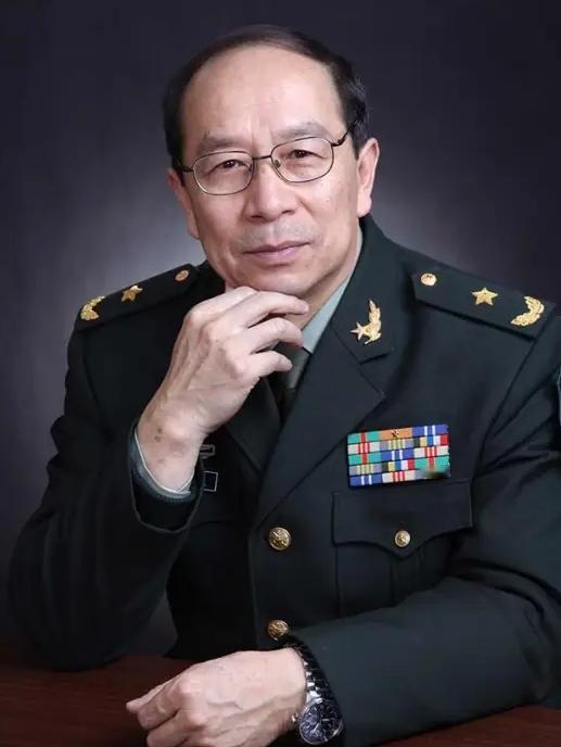 金一南将军曾郑重警告：“如果战争到来，必将淘汰一大批‘办公室将军’，和平时代，如
