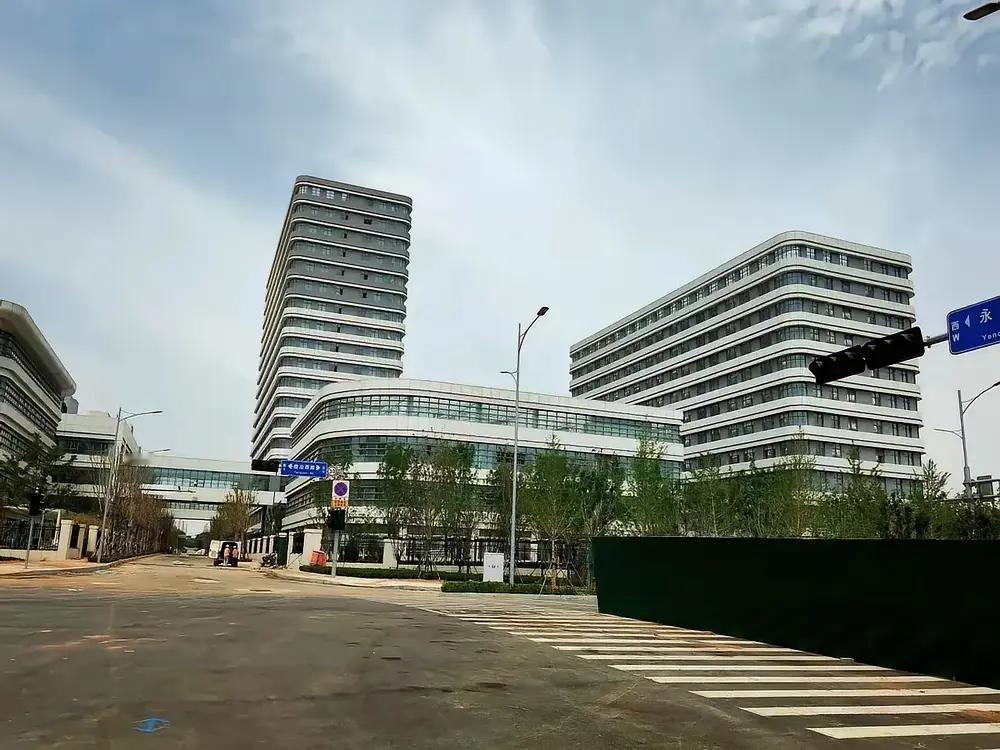 济南历城区唐冶三甲医院之殇：千佛山医院一度很想进来，但最终没谈好，最后济钢医院来