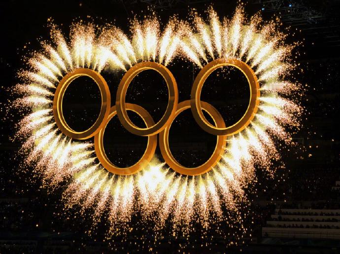 【王濛说看到中国出场激动得热泪盈眶】王濛祝福中国短道速滑队2月7日，2026年冬