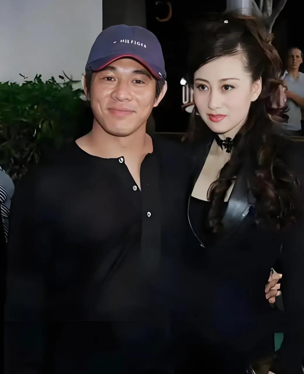 如果让李连杰的前妻黄秋燕看到这张照片，她会不会内心特挣扎！特难过！也许很少人知道