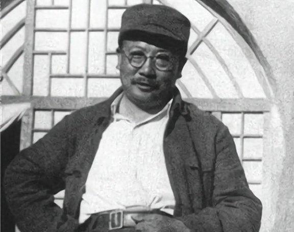 特务头子缪庄林，借着去西安述职的空子，闯进延安，直接就跪在地上：“我来认罪，中央