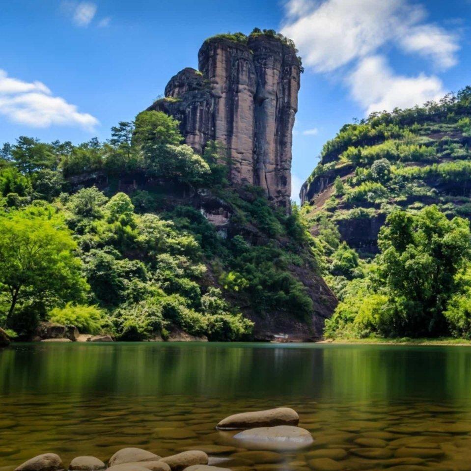 如何把婆媳关系处理好，一个家庭婆媳关系好不好，关键不在一方，三方都有影响。婆