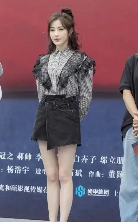 <em>甘婷婷</em>介绍天哪！你们知道吗？<em>甘婷婷</em>！就是那个演潘金莲的！