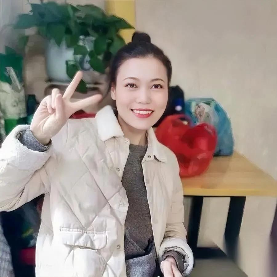 西安杀护士案开庭！父亲不要钱就喊着要凶手死，背后藏着啥？28岁护士董文卉