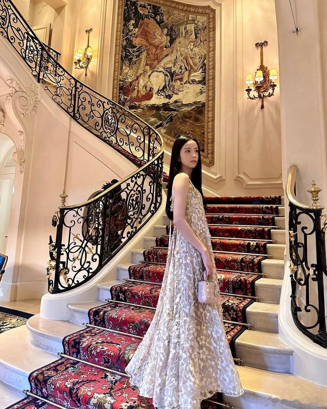 金智秀💜金智秀幸福指数103%这一套完全就是公主来的👸