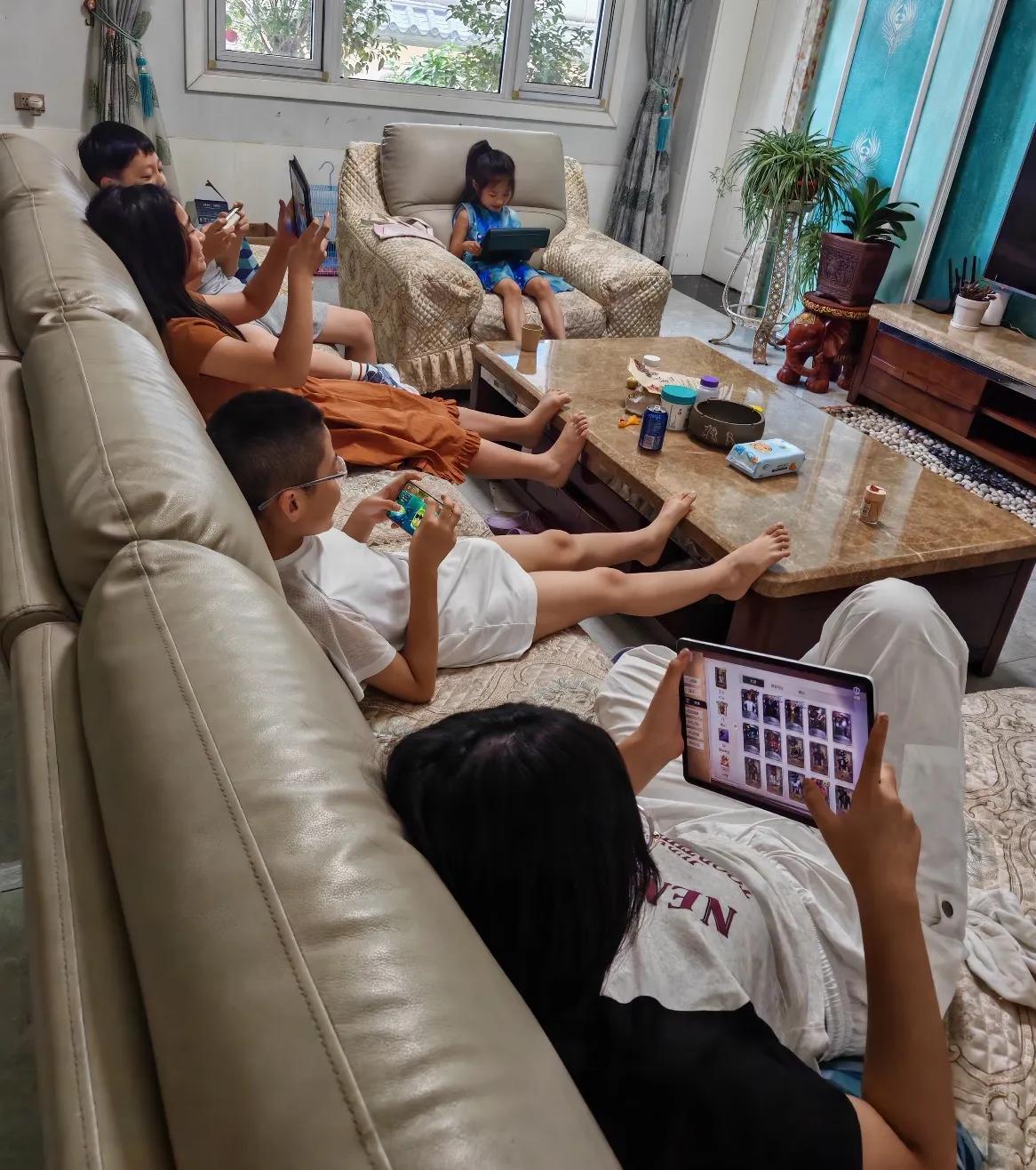 比毒品还可怕精神鸦片正在摧毁中国少年我4岁的女儿现在已经开始暴躁，控制不住。