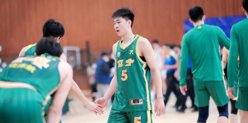 禁赛三年！除了黄秋实与张峻豪这两名球员之外，袁帅与崔嘉航也都在禁赛之列。但这依旧