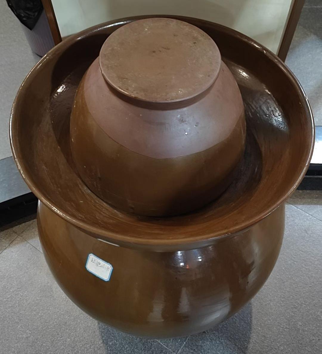 四川的朋友还记得这是什么不？估计年轻人不知道它的用处，据说这是川菜的灵魂级物品，