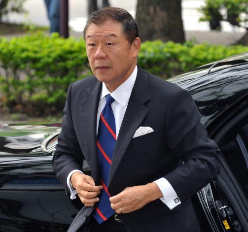 郑丽文访陆团现“特殊人物”，引发关注。 台媒报道，国民党主席郑丽文此次访问大