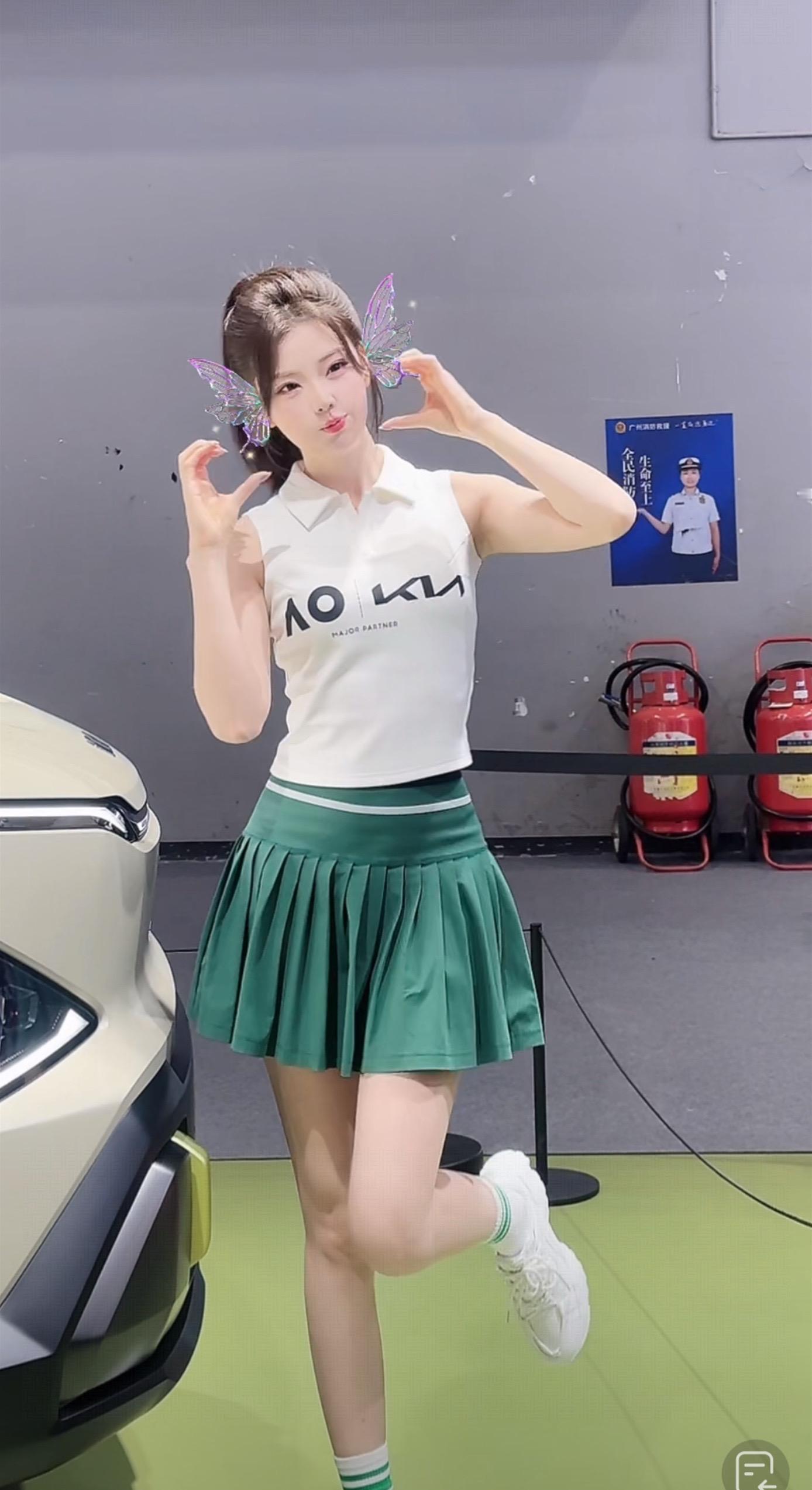 车展车模最美车模小姐姐清纯女神...