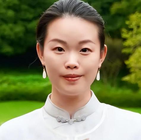 离谱到家！徐莺说自己是庞家后人，结果被拆穿！徐莺说自己是庞家后人，于