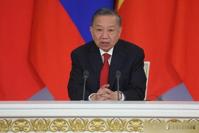 越南上半年对美贸易顺差冲到了1140亿美元，第一次坐上美国最大逆差来源国的位置，