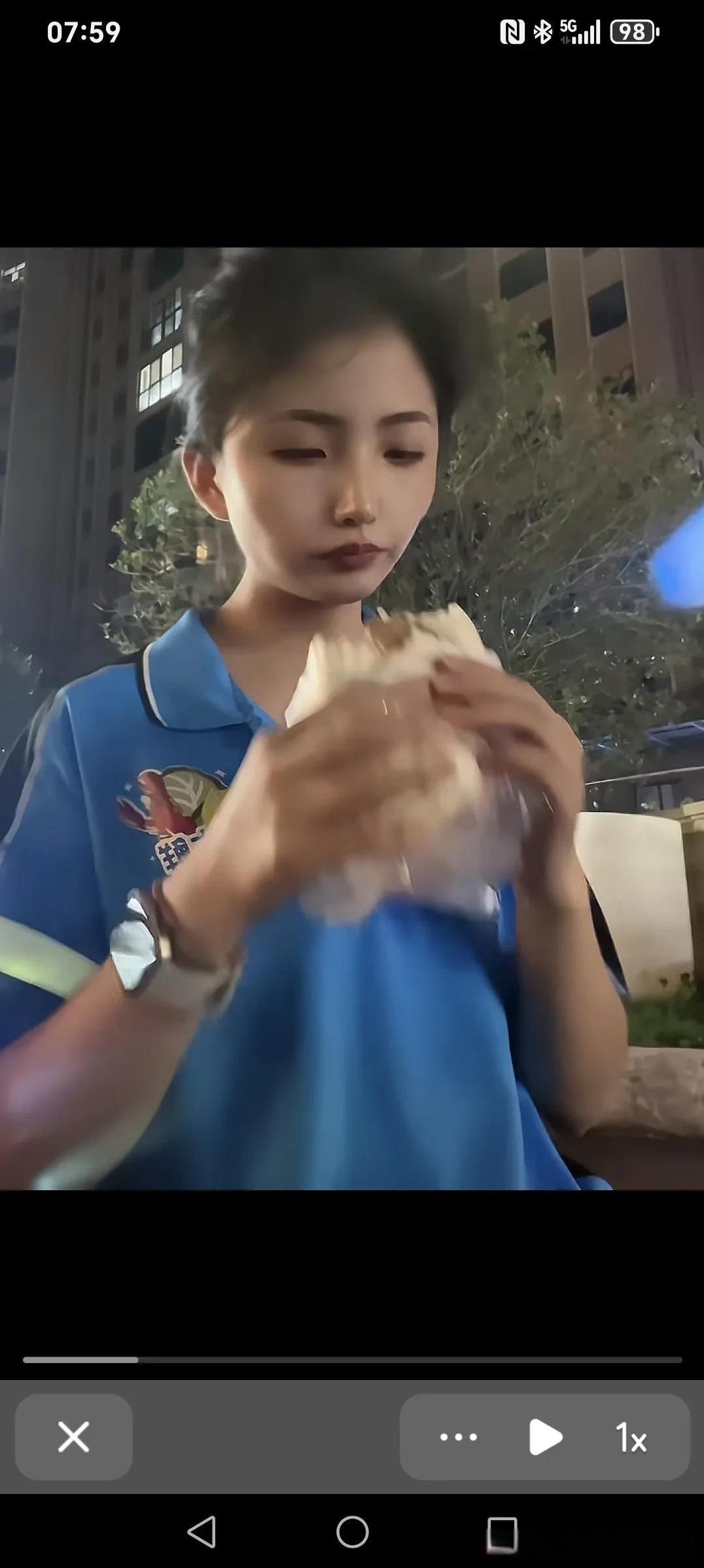 00后硕士毕业快两个月了，从去年10月份就开始找工作，经历对了好多场笔试和面试，