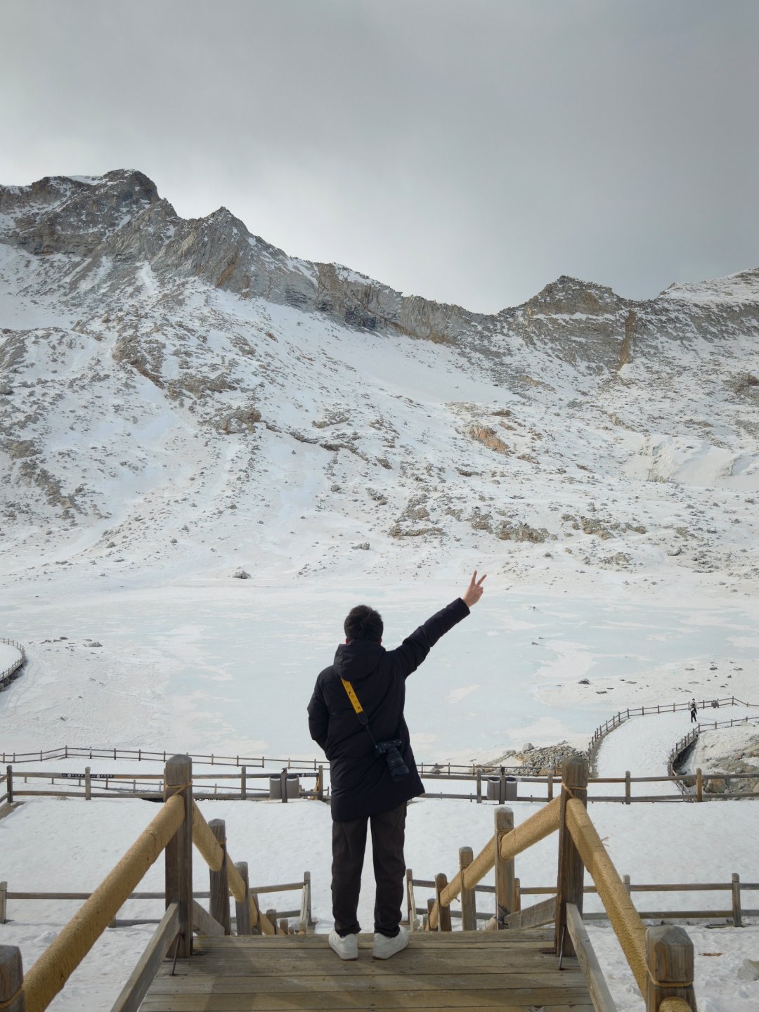 在达古冰川，海拔4800，祝各位2026年发发发！！阿坝·达古冰山