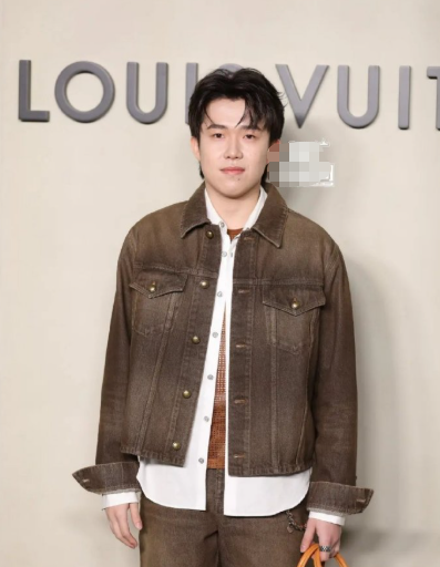 LV生图来了，谁赢了​​​