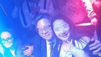 向佐为什么哽咽落泪？向佑为什么遭父母公开指责，王晶一语道破背后真相。一直以