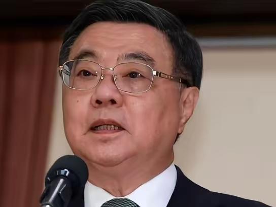 郑丽文激怒美国？卓荣泰再次叫嚣！在近期台行政机构负责人桌荣泰表示，郑丽文反对提高