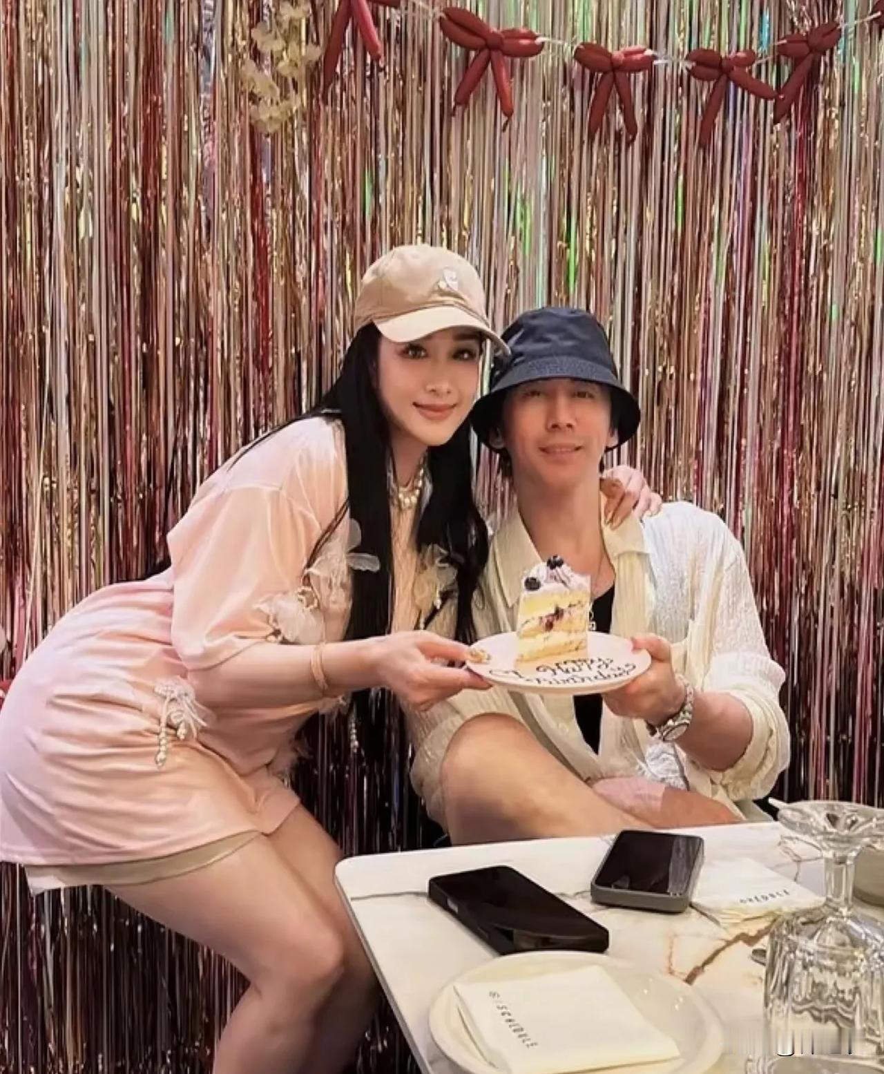 张伦硕被黑最惨就是那个夫妻旅行综艺，节目组让他们俩大吵架给蔡少芬的老公张晋制造惊
