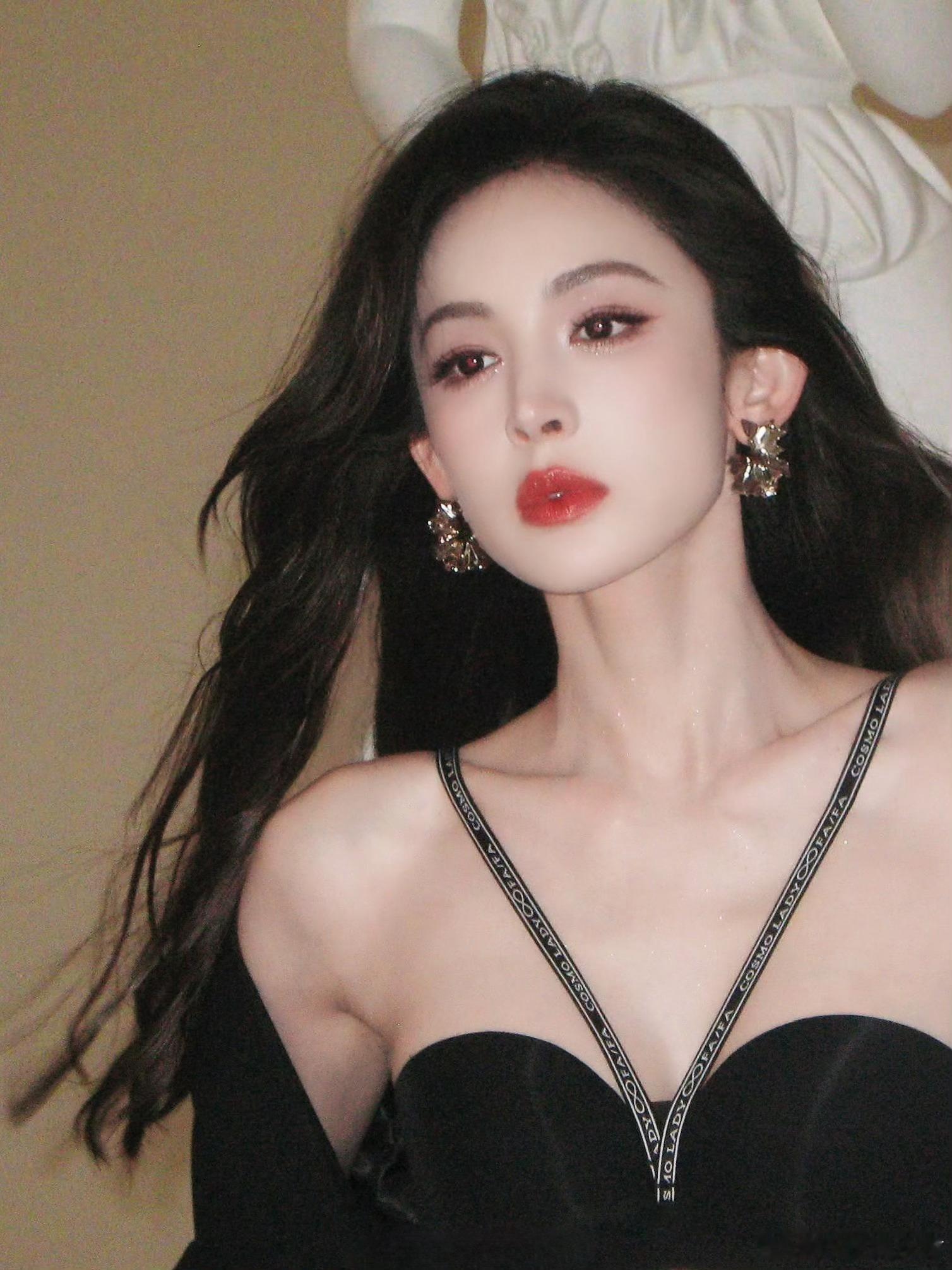 娜扎娜扎都市丽人代言人好美好美娜扎电影人生会议​