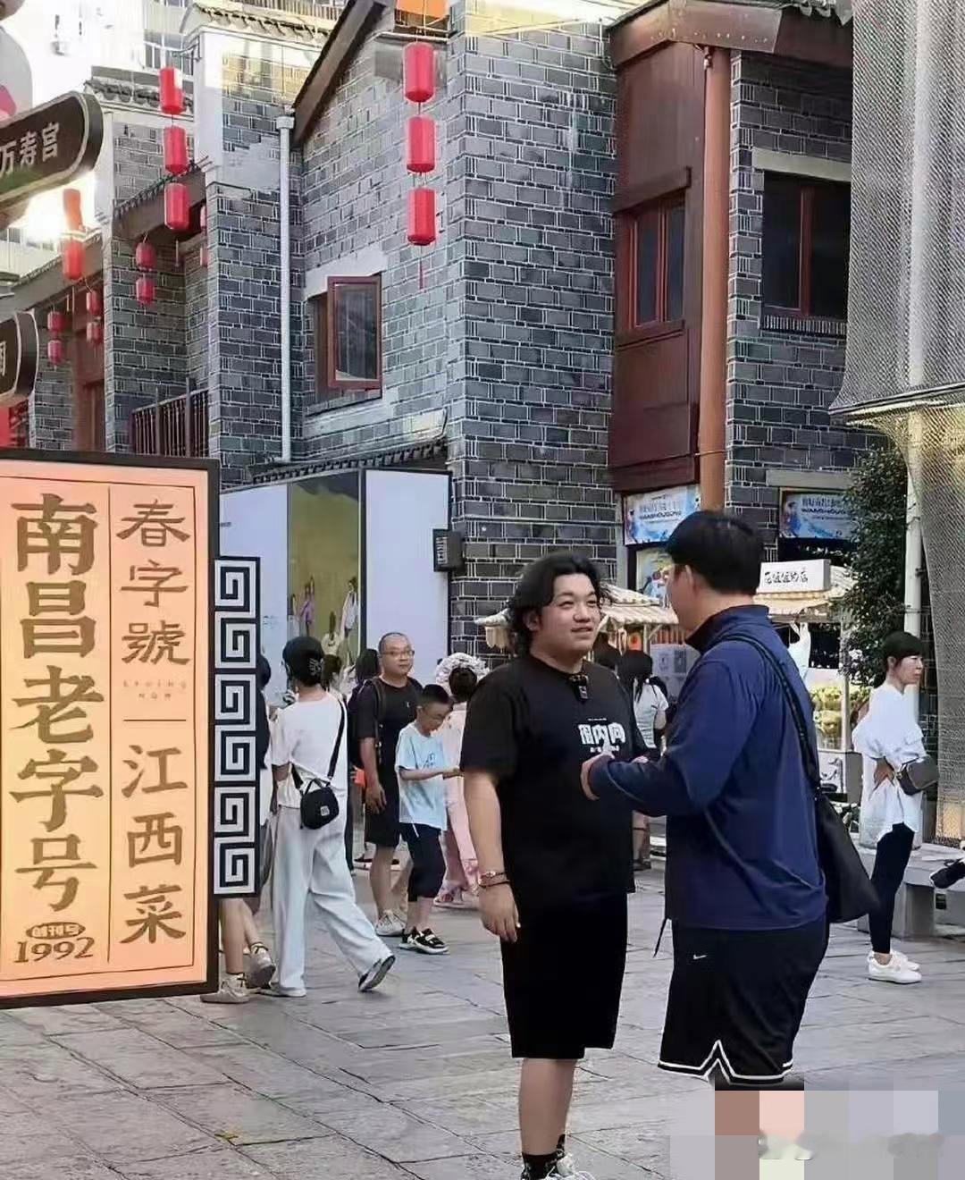 这是夏雨，怪不得没人找他拍戏了