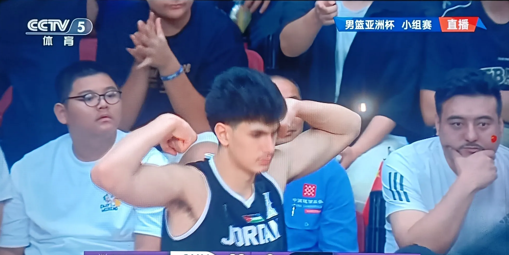 中国男篮对约旦男篮，男篮亚洲杯小组，第一节，中国男篮22：12约旦男篮，中国男篮