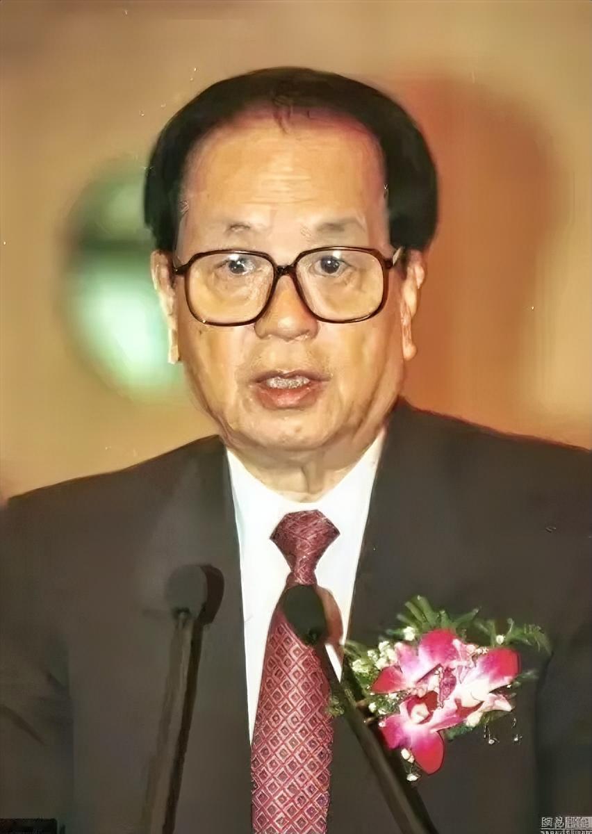 钱其琛原话：“我们最初深感诡异，想不明白，为什么社会主义建设了几十年的苏联，会有