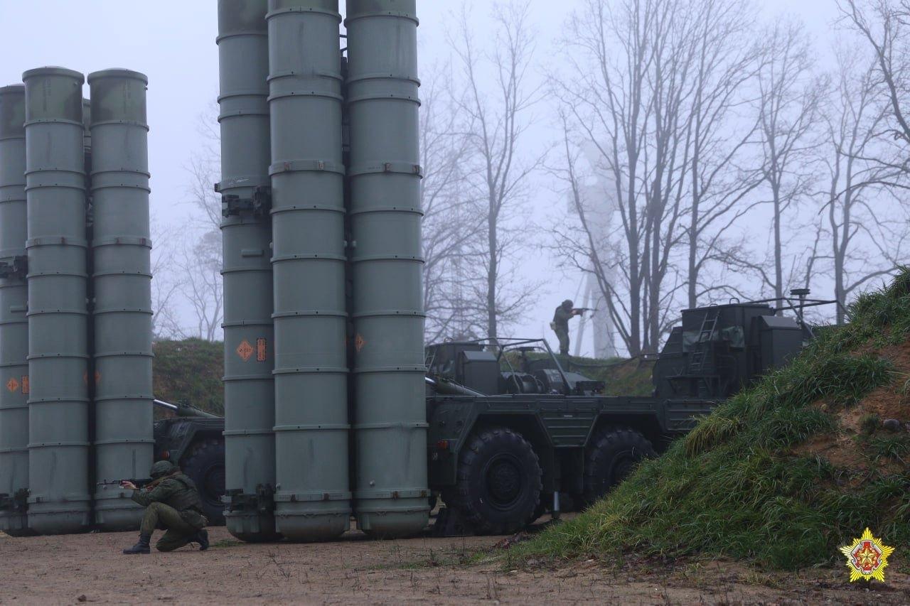 中俄两国最近搞了场联合演习。内容是反导，也就是防御弹道导弹。这场演习十二月上