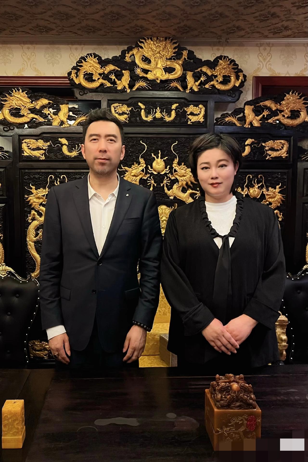5月8日，超模于娜新鲜视频出炉，自曝减肥减掉30斤，结果还有200斤，看来减肥不