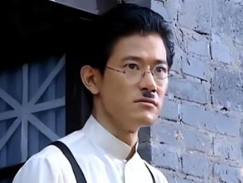 吃了23年中国饭娶了中国老婆，却砸了中国碗，如今自食恶果。他就是日本演员矢野浩二