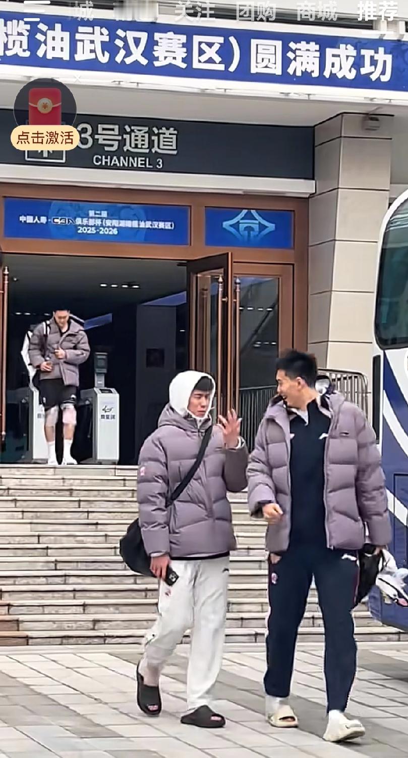 广东宏远瞬间凑三伤员，打个俱乐部杯，都让人提心吊胆之前看看不给萨姆纳注册，就