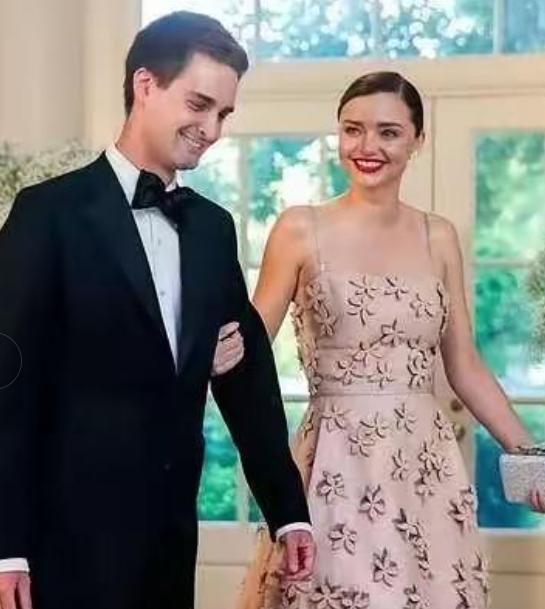 活久见！一对美国夫妇做出一件轰动全网的事，他们低价从催收公司手里买下5.5亿美元