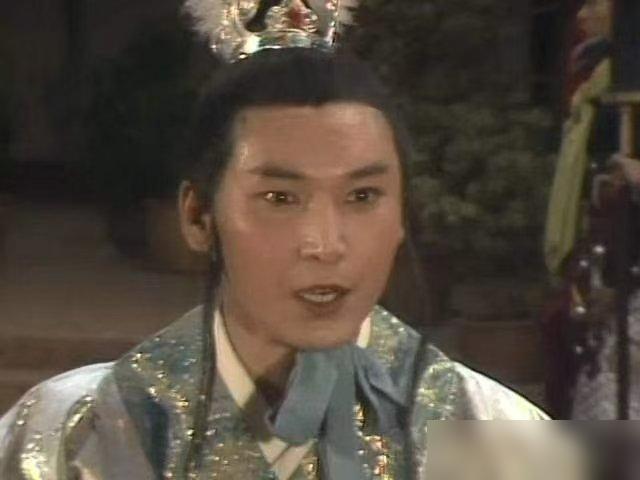 别以为《西游记》只有仙女，藏的美男子真不少。朱紫国国王得排前面，86版长得深
