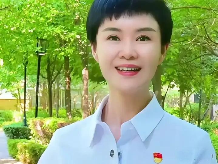 【策马雪原不再，贺娇龙因公殉职】网上传闻果然不是空穴来风，此前出现过类似的消息，