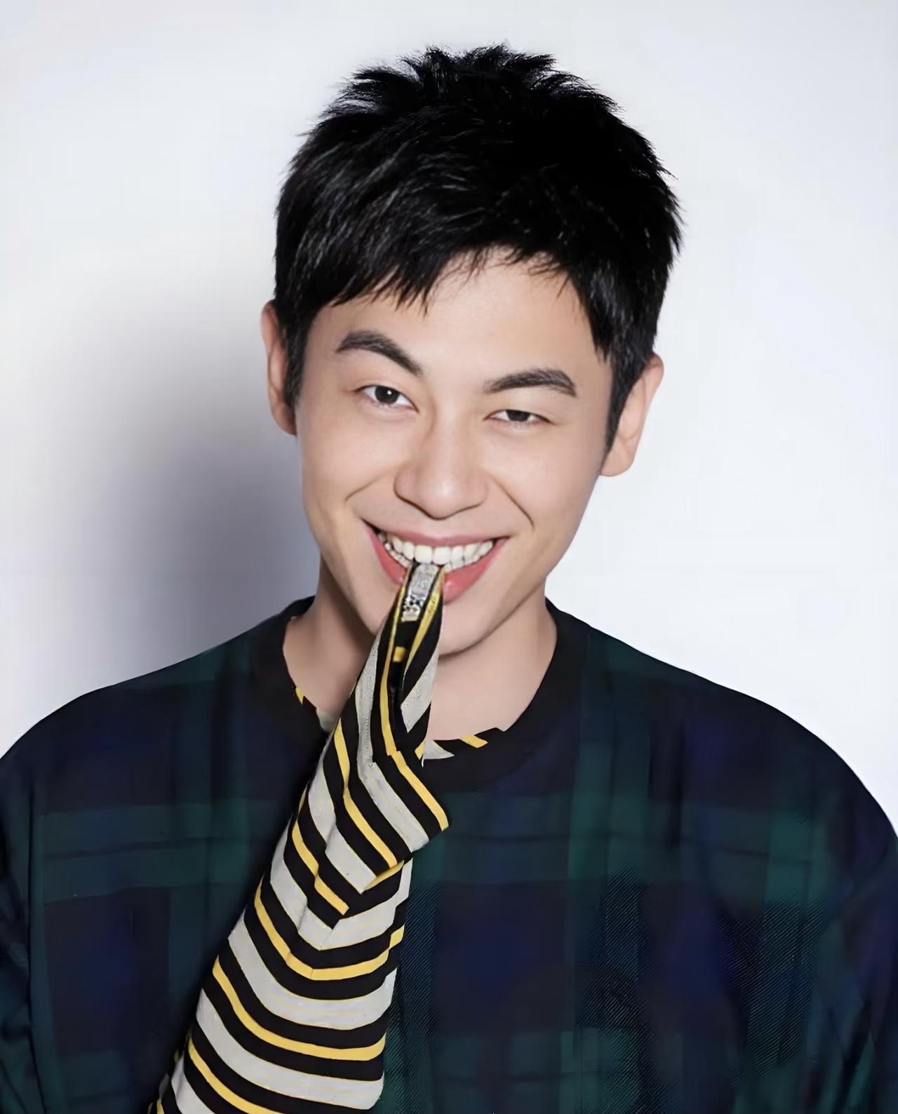 朱亚文还是太可惜了，不是可惜他41岁给陈晓作配，也不是可惜他资源不如从前