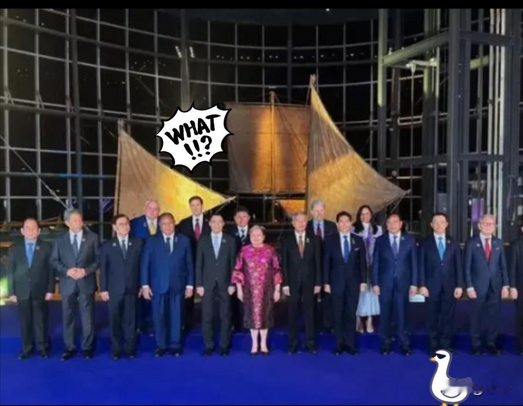 马科斯阵营难免尴尬，作为东盟轮值主席国，他们举办的外交部长晚宴招待会，印度外长苏
