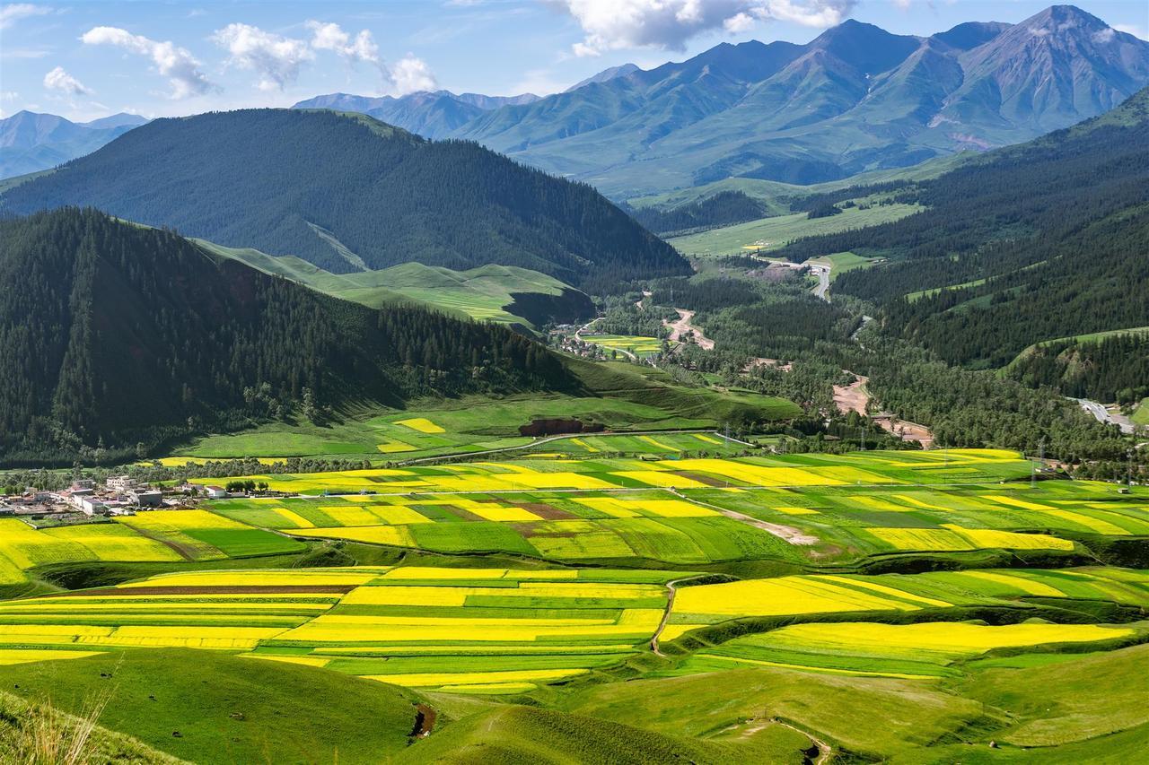 青海海北州被《中国国家地理》誉为最美风景线，大美青海，美丽的风光那么多，为啥偏偏